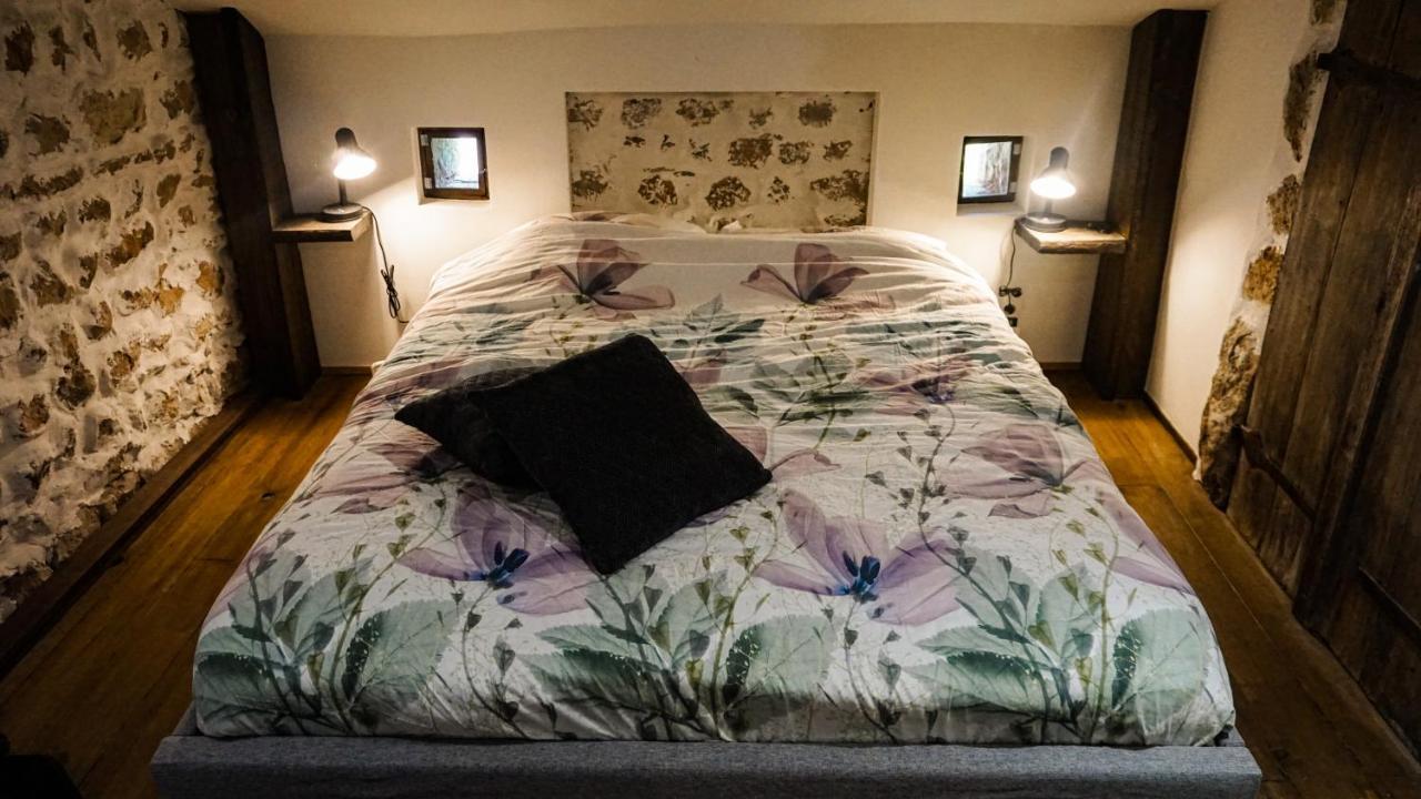 Ferme Fleurie Bed & Breakfast Bergesserin Bagian luar foto